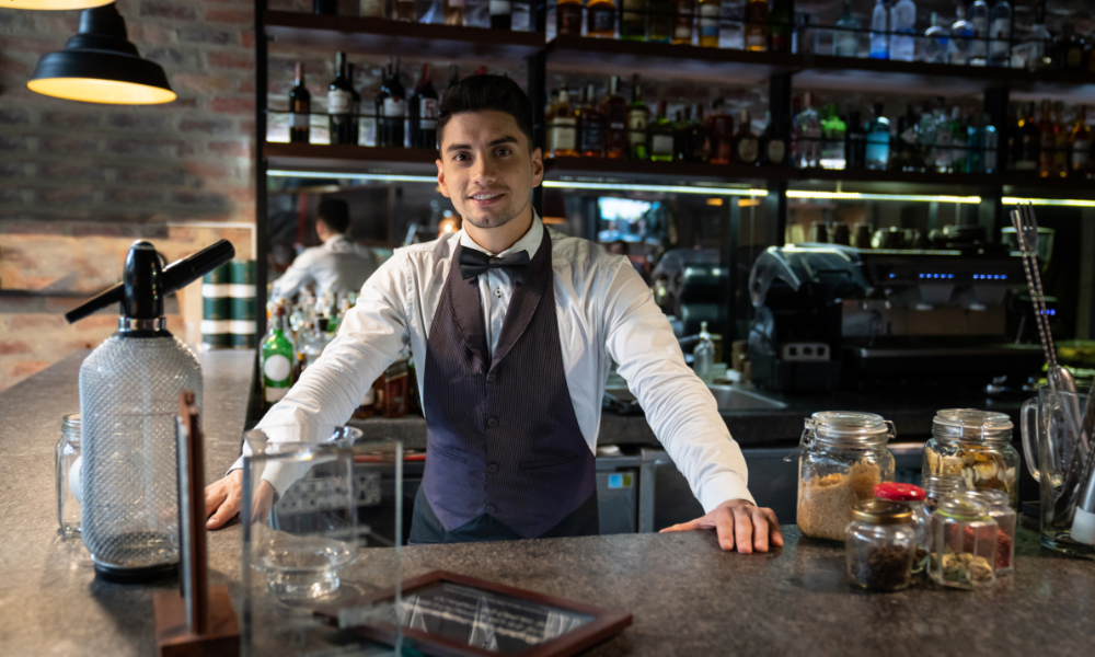 5 Friendly Conversation Starters for Bartenders Working at a Hotel