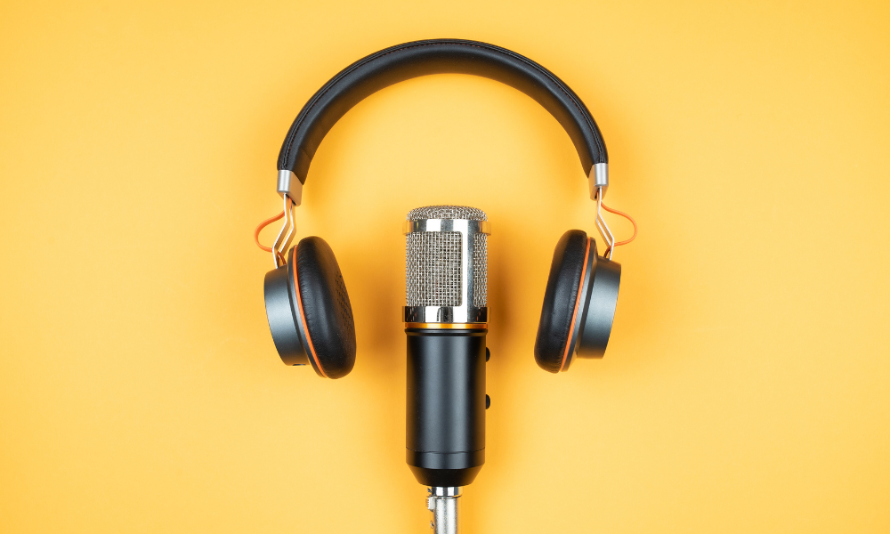 Here are the Best Podcasts to Help You Achieve Your Goals